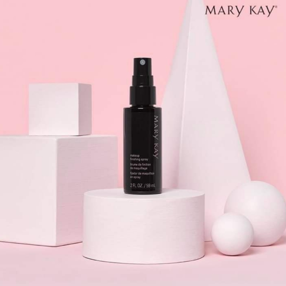 Mary kay  Setting Spray.